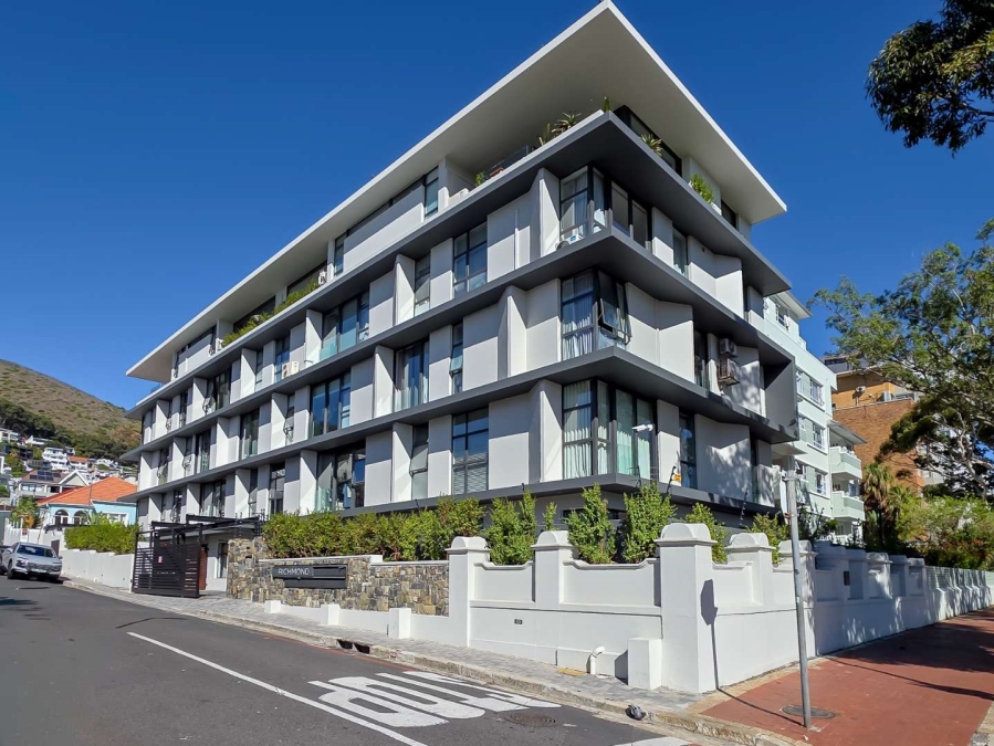 2 Bedroom Property for Sale in Green Point Western Cape